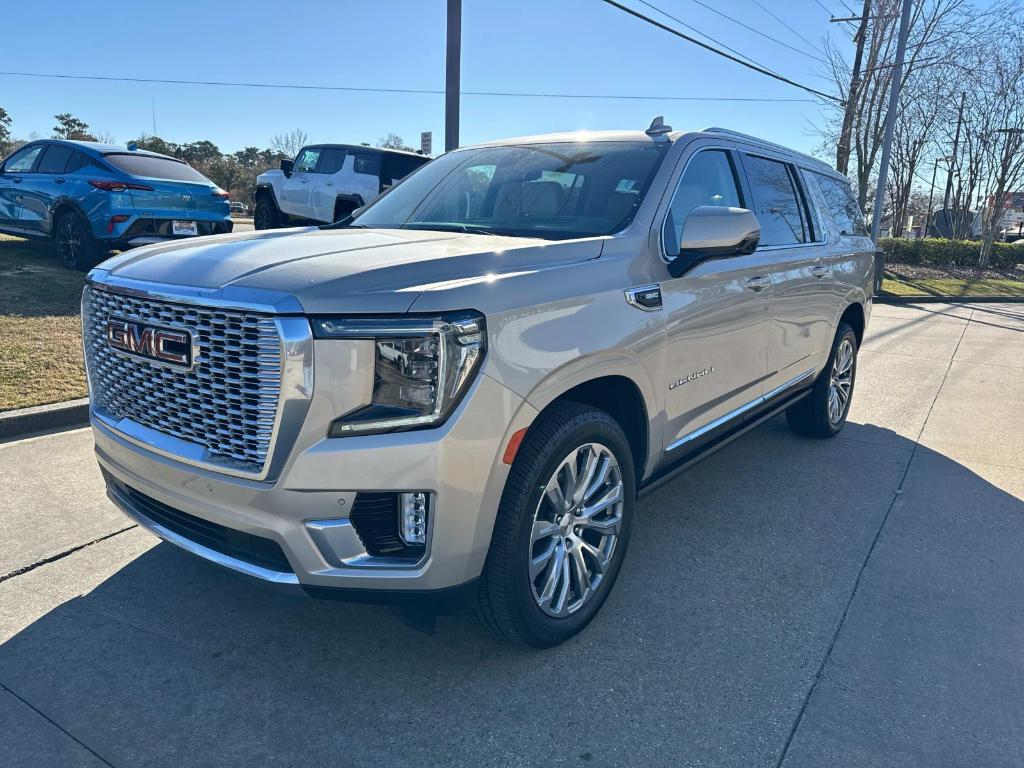 used 2022 GMC Yukon XL car, priced at $59,413