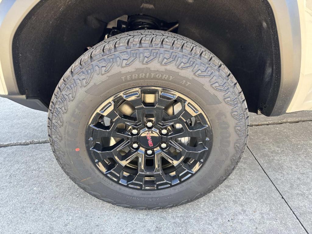 new 2026 GMC Canyon car, priced at $43,575