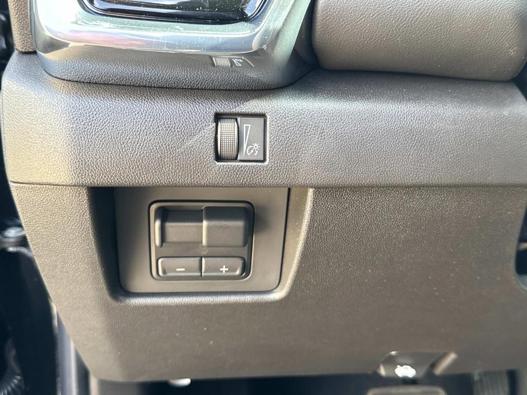 new 2025 GMC Canyon car, priced at $40,590