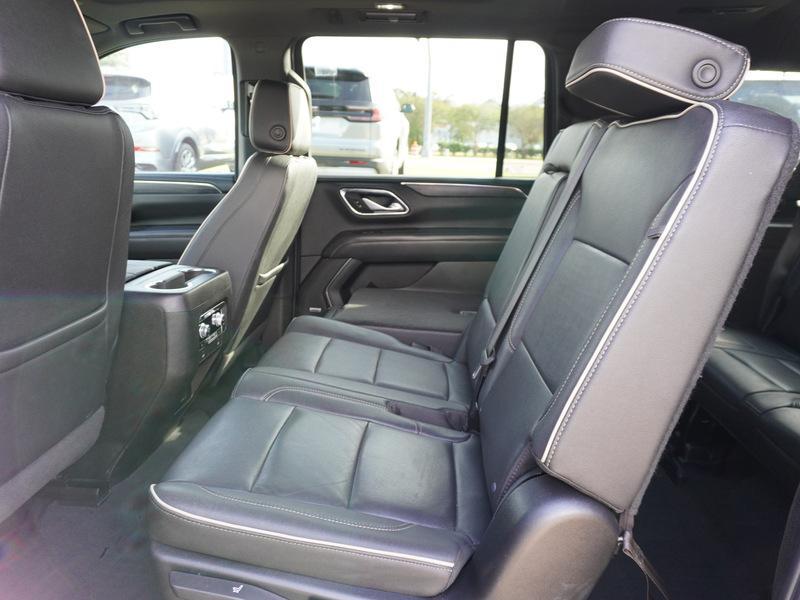 used 2022 GMC Yukon XL car, priced at $48,220