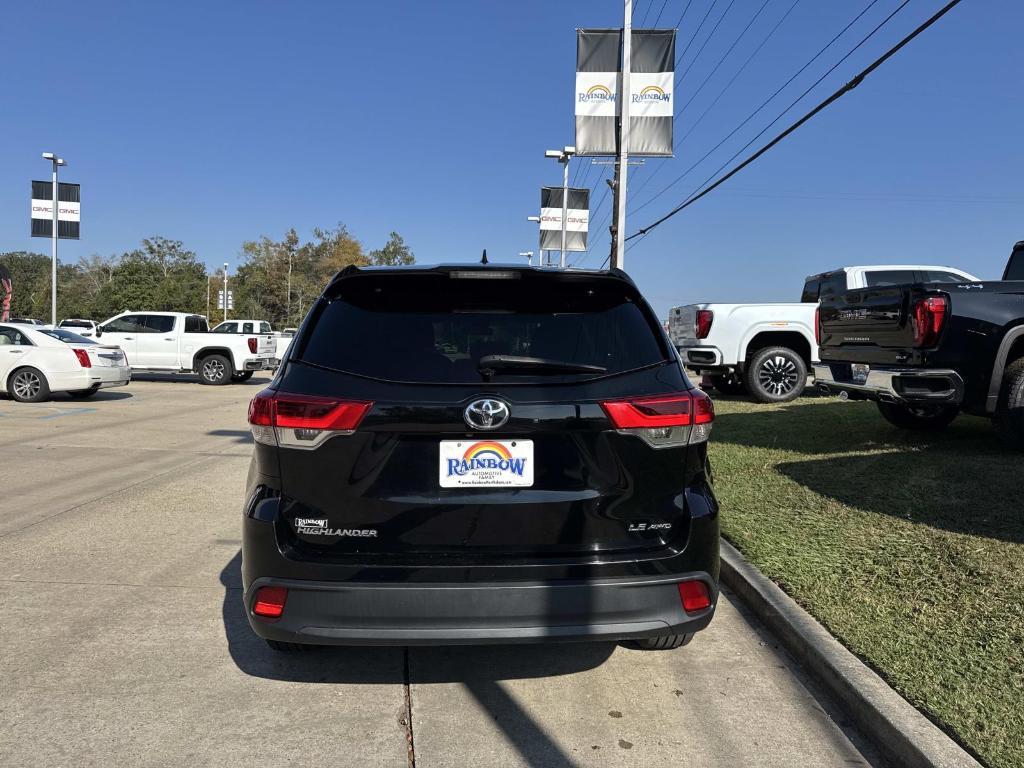 used 2019 Toyota Highlander car, priced at $21,958