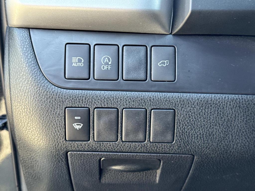 used 2019 Toyota Highlander car, priced at $21,958