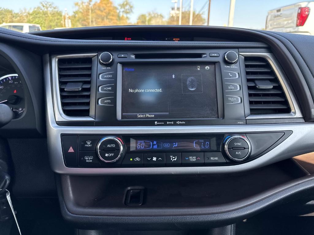 used 2019 Toyota Highlander car, priced at $21,958