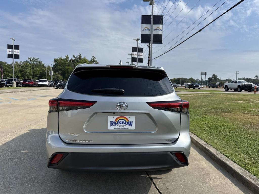 used 2022 Toyota Highlander car, priced at $35,277
