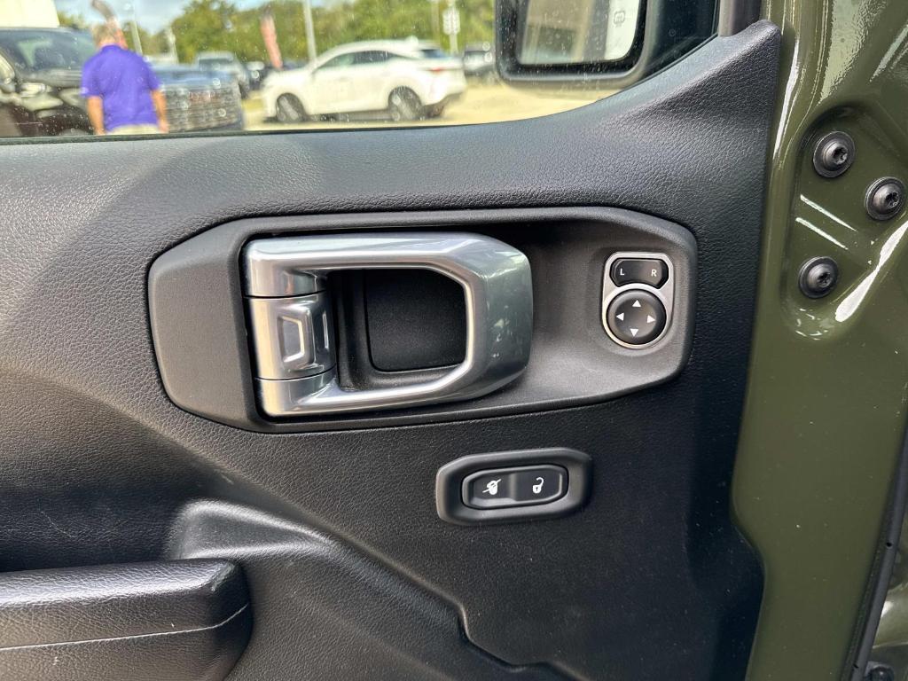 used 2021 Jeep Wrangler Unlimited car, priced at $32,166