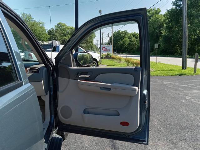 used 2008 Chevrolet Avalanche car, priced at $6,999