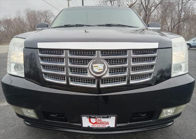 used 2007 Cadillac Escalade car, priced at $7,999