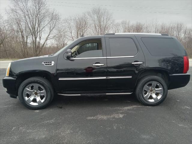 used 2007 Cadillac Escalade car, priced at $7,999