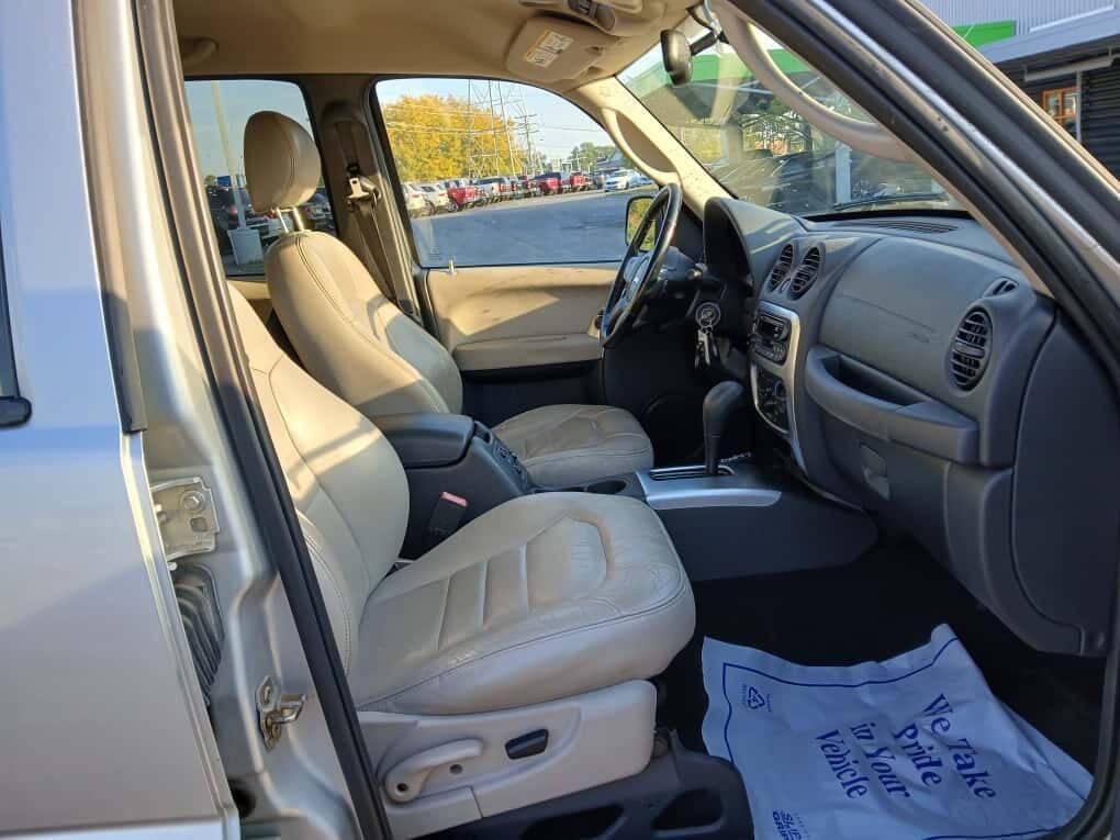 used 2004 Jeep Liberty car, priced at $2,999