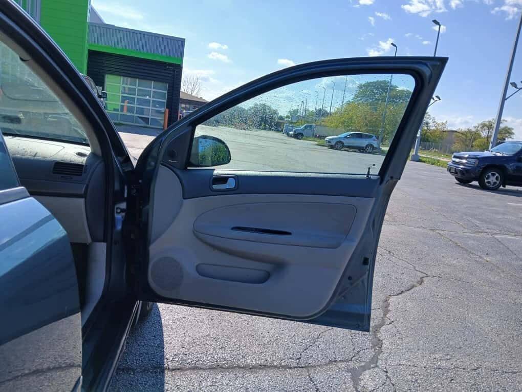used 2005 Chevrolet Cobalt car, priced at $2,999