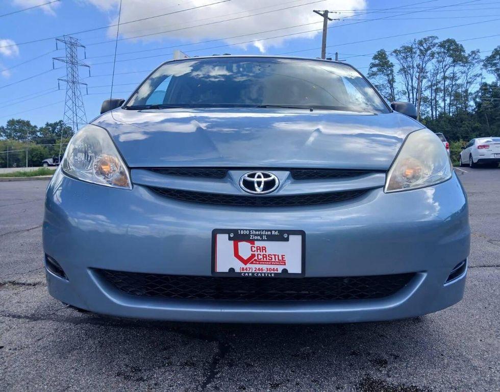 used 2006 Toyota Sienna car, priced at $3,999