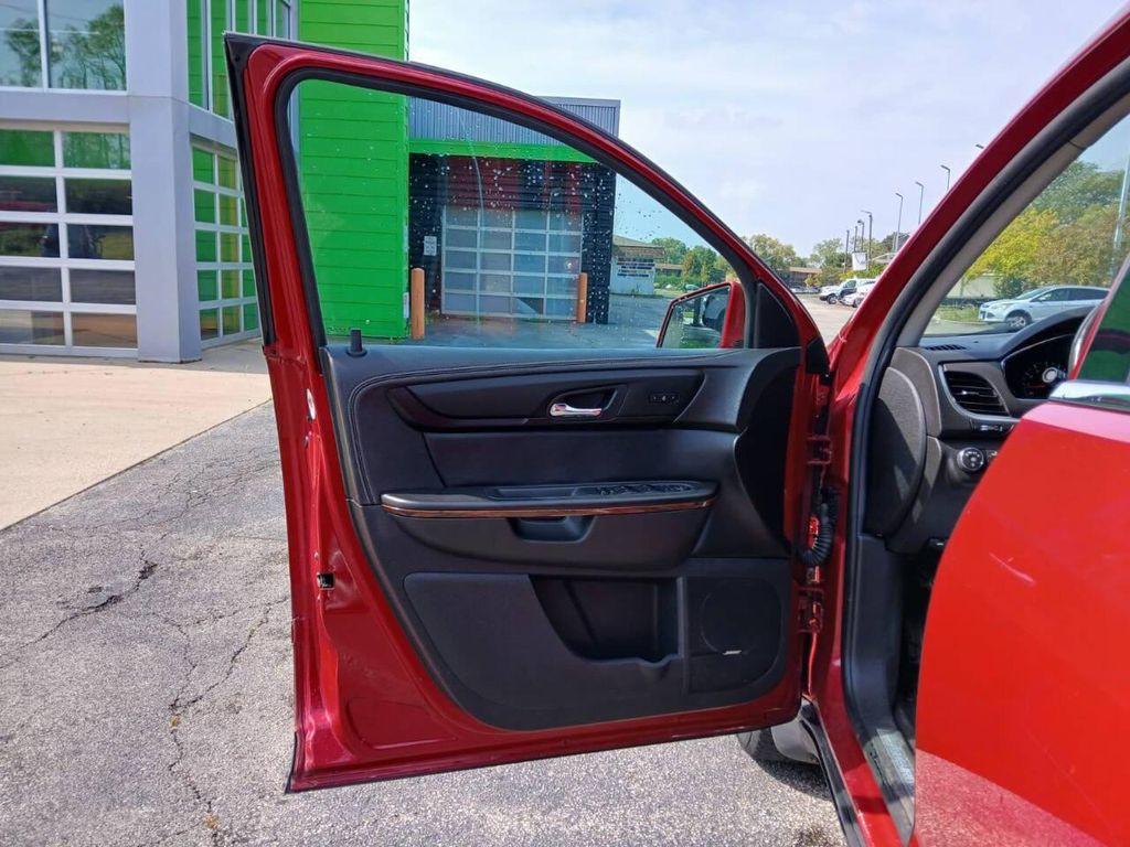used 2014 Chevrolet Traverse car, priced at $4,999