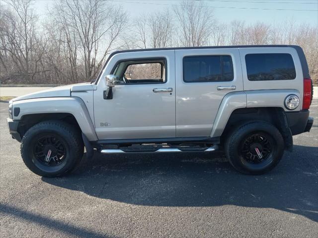 used 2006 Hummer H3 car, priced at $6,999