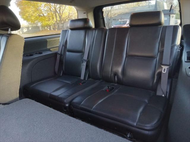 used 2007 Cadillac Escalade ESV car, priced at $8,999