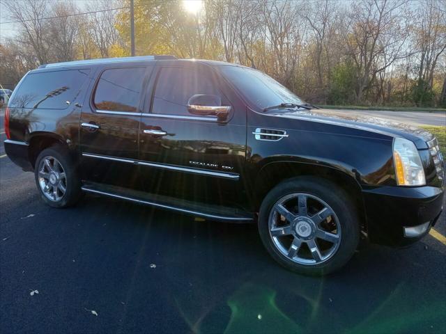 used 2007 Cadillac Escalade ESV car, priced at $8,999