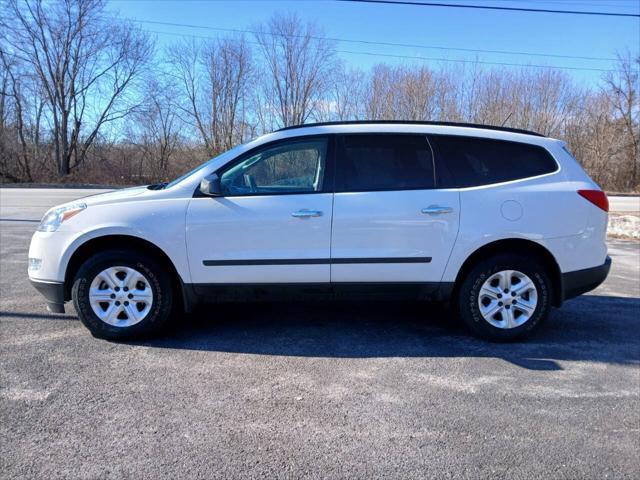 used 2011 Chevrolet Traverse car, priced at $4,999