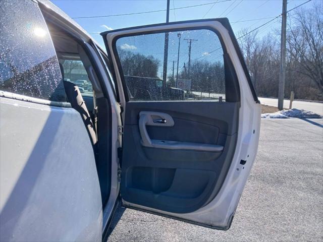 used 2011 Chevrolet Traverse car, priced at $4,999