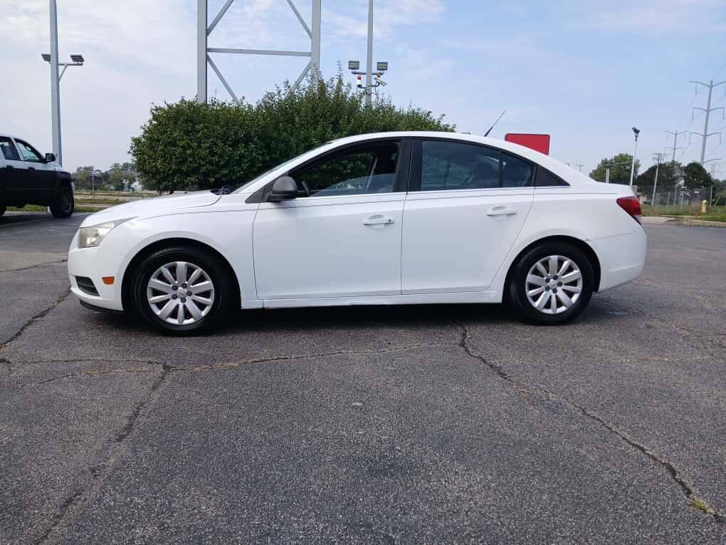 used 2011 Chevrolet Cruze car, priced at $3,999