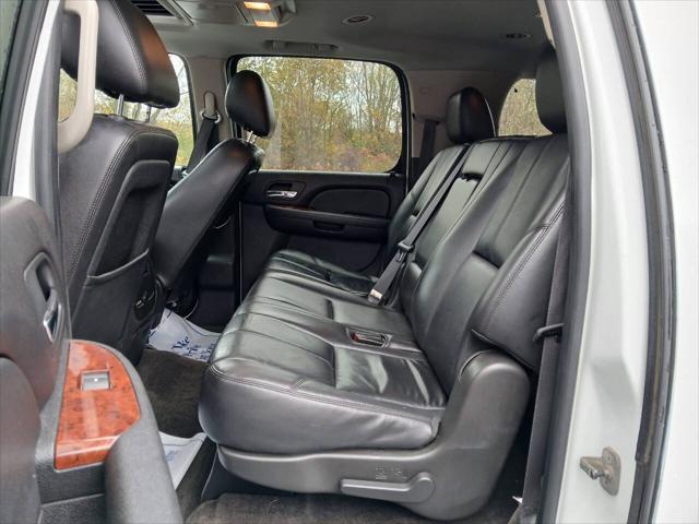 used 2011 Chevrolet Suburban car, priced at $5,999