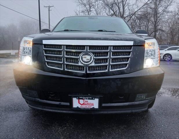 used 2009 Cadillac Escalade ESV car, priced at $7,999