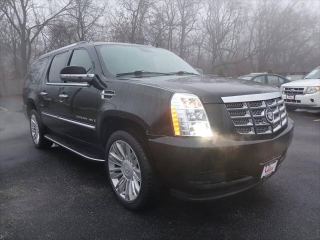 used 2009 Cadillac Escalade ESV car, priced at $7,999