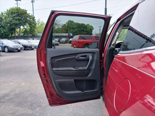 used 2011 Chevrolet Traverse car, priced at $5,999