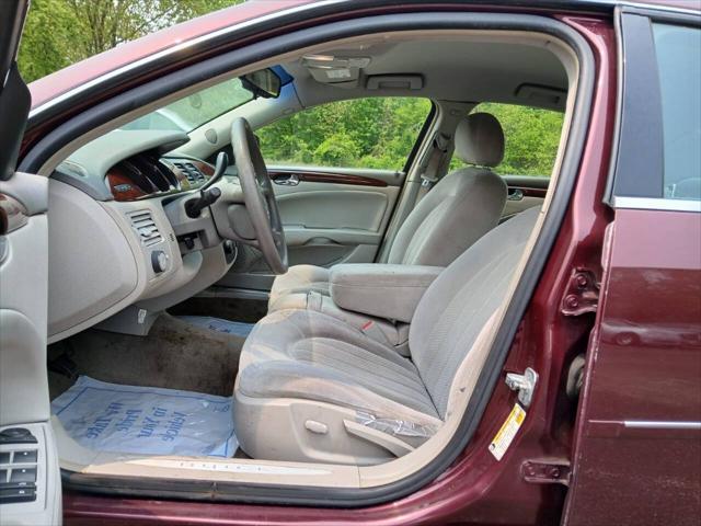 used 2007 Buick Lucerne car, priced at $2,999
