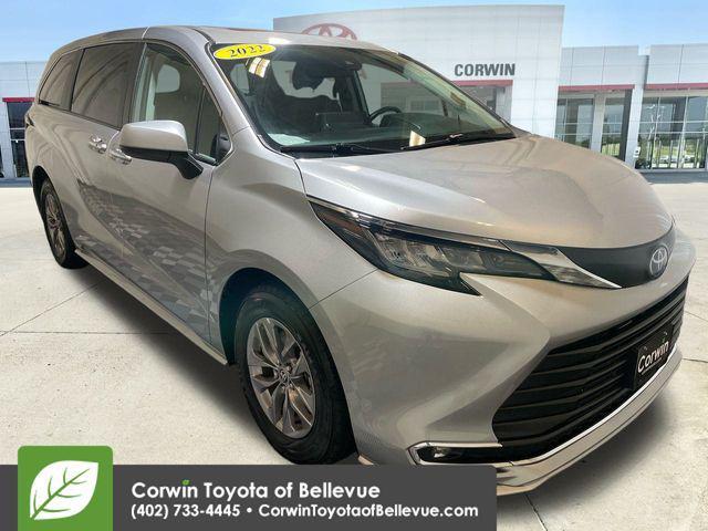 used 2022 Toyota Sienna car, priced at $32,900
