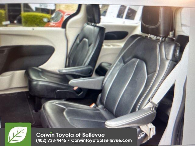used 2023 Chrysler Pacifica car, priced at $26,000