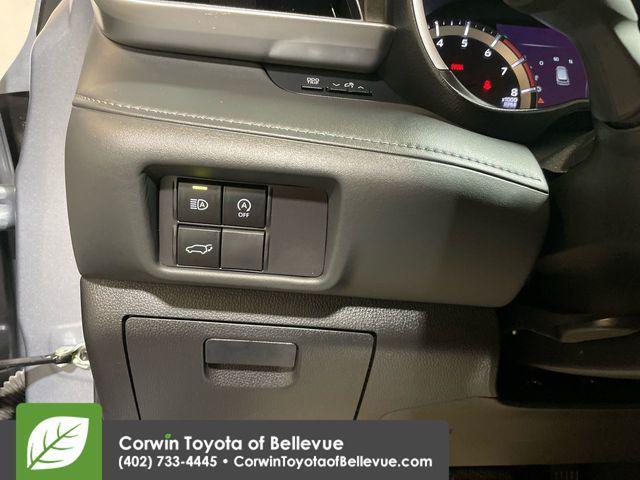 used 2023 Toyota Highlander car, priced at $37,650