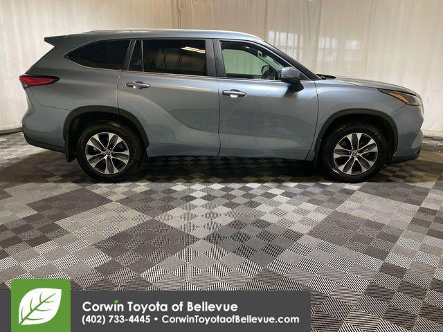 used 2023 Toyota Highlander car, priced at $37,650