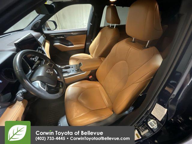 used 2022 Toyota Highlander car, priced at $44,000