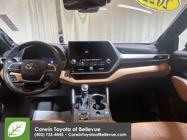 used 2022 Toyota Highlander car, priced at $44,000
