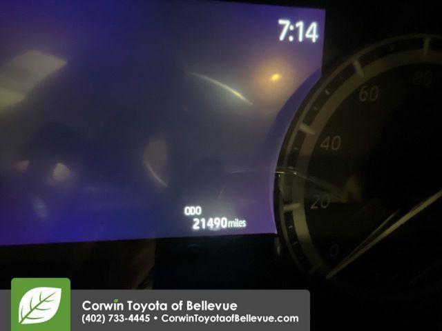 used 2022 Toyota Highlander car, priced at $44,000