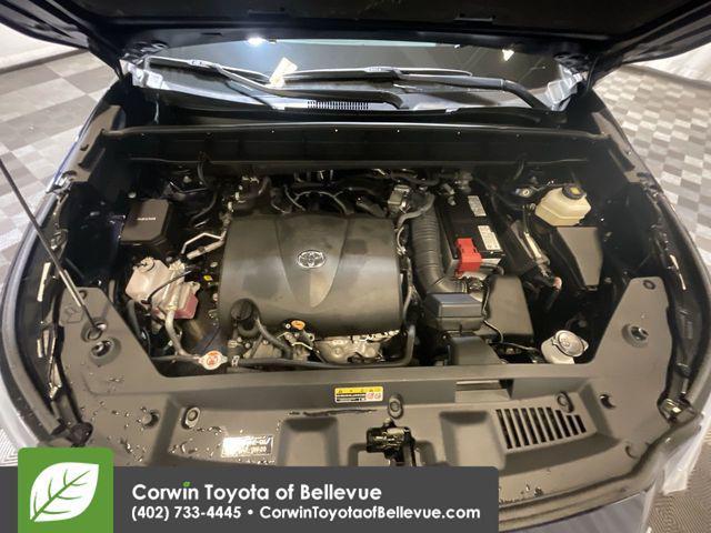 used 2022 Toyota Highlander car, priced at $44,000