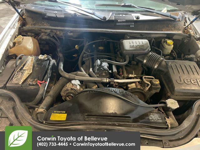 used 2004 Jeep Grand Cherokee car, priced at $4,700