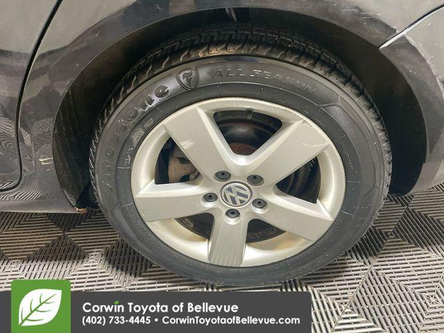 used 2009 Volkswagen Jetta car, priced at $3,300