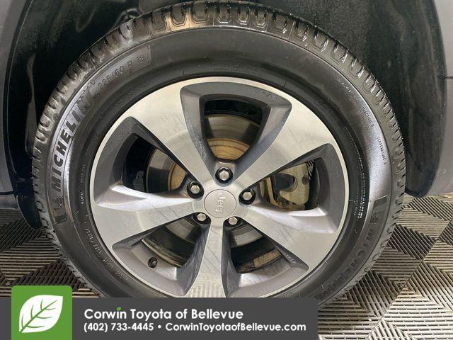 used 2019 Jeep Cherokee car, priced at $19,950