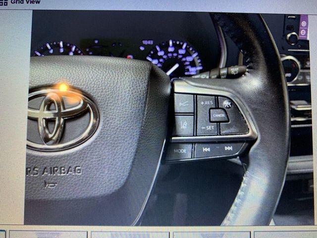 used 2021 Toyota Highlander car, priced at $36,000