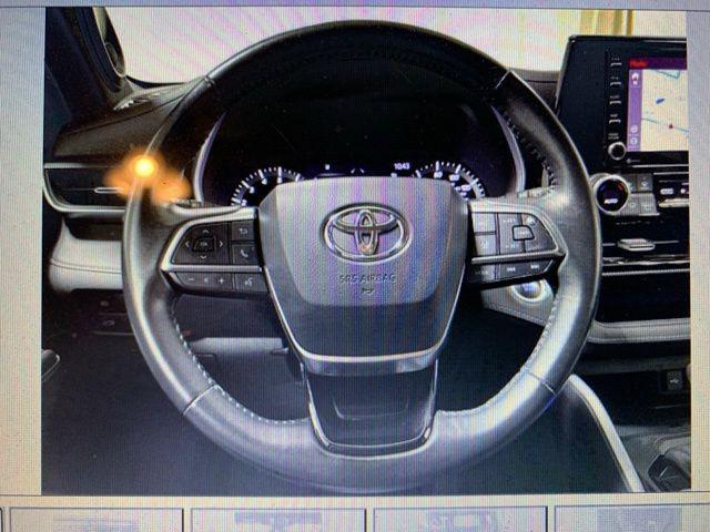 used 2021 Toyota Highlander car, priced at $36,000