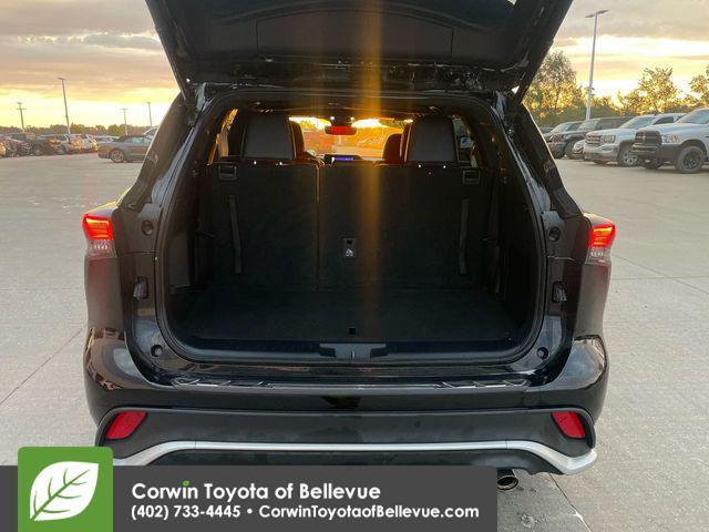 used 2023 Toyota Highlander car, priced at $41,000