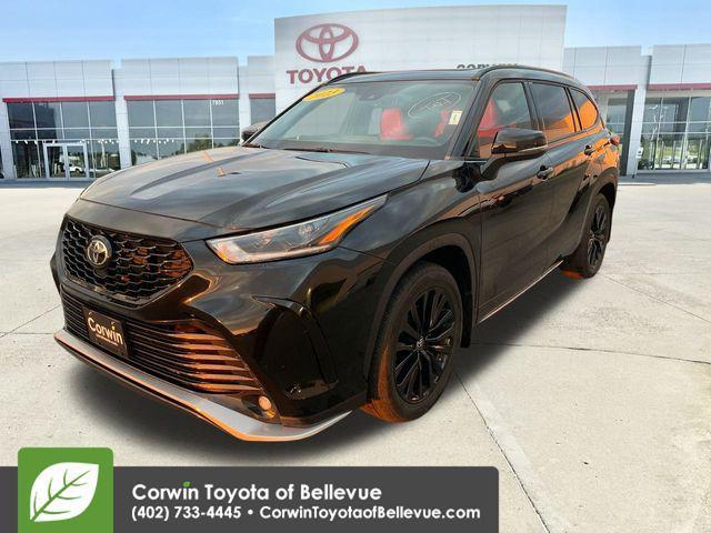 used 2023 Toyota Highlander car, priced at $41,000
