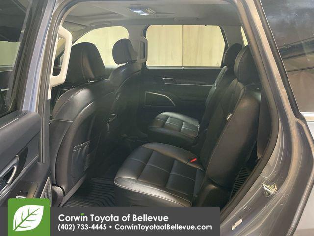 used 2024 Kia Telluride car, priced at $37,874