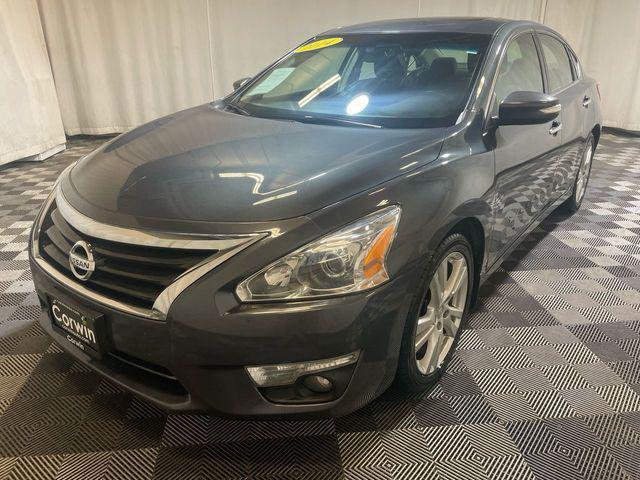 used 2013 Nissan Altima car, priced at $11,000