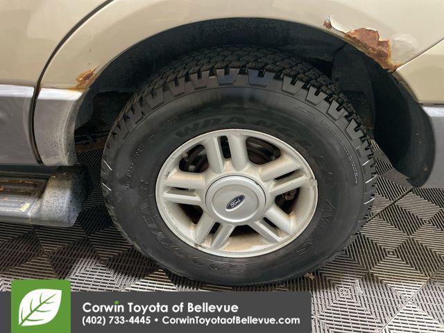 used 2006 Ford Expedition car, priced at $3,500