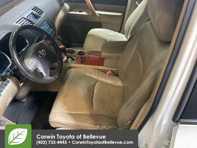 used 2008 Toyota Highlander car, priced at $7,000