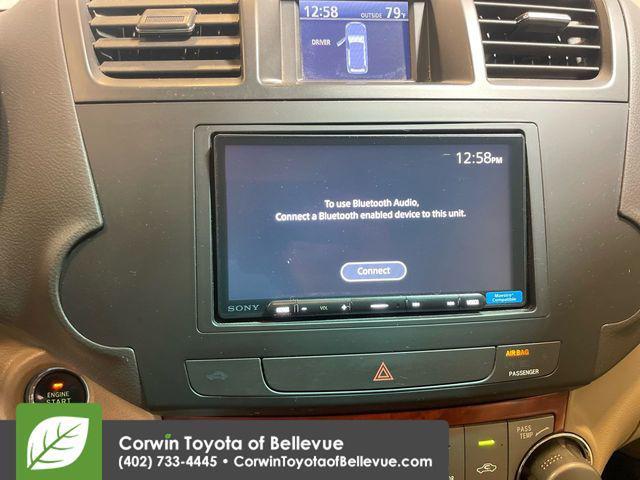 used 2008 Toyota Highlander car, priced at $7,000