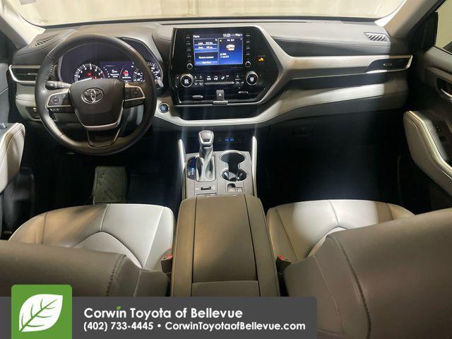 used 2022 Toyota Highlander car, priced at $39,000