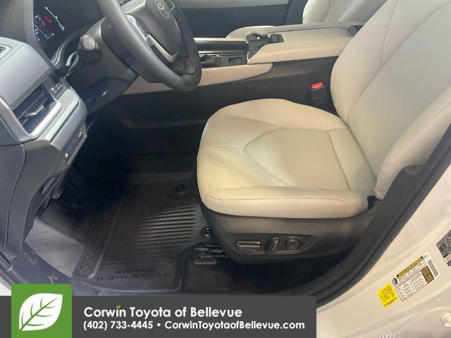 new 2025 Toyota Grand Highlander car, priced at $47,328