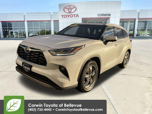 used 2023 Toyota Highlander car, priced at $44,000
